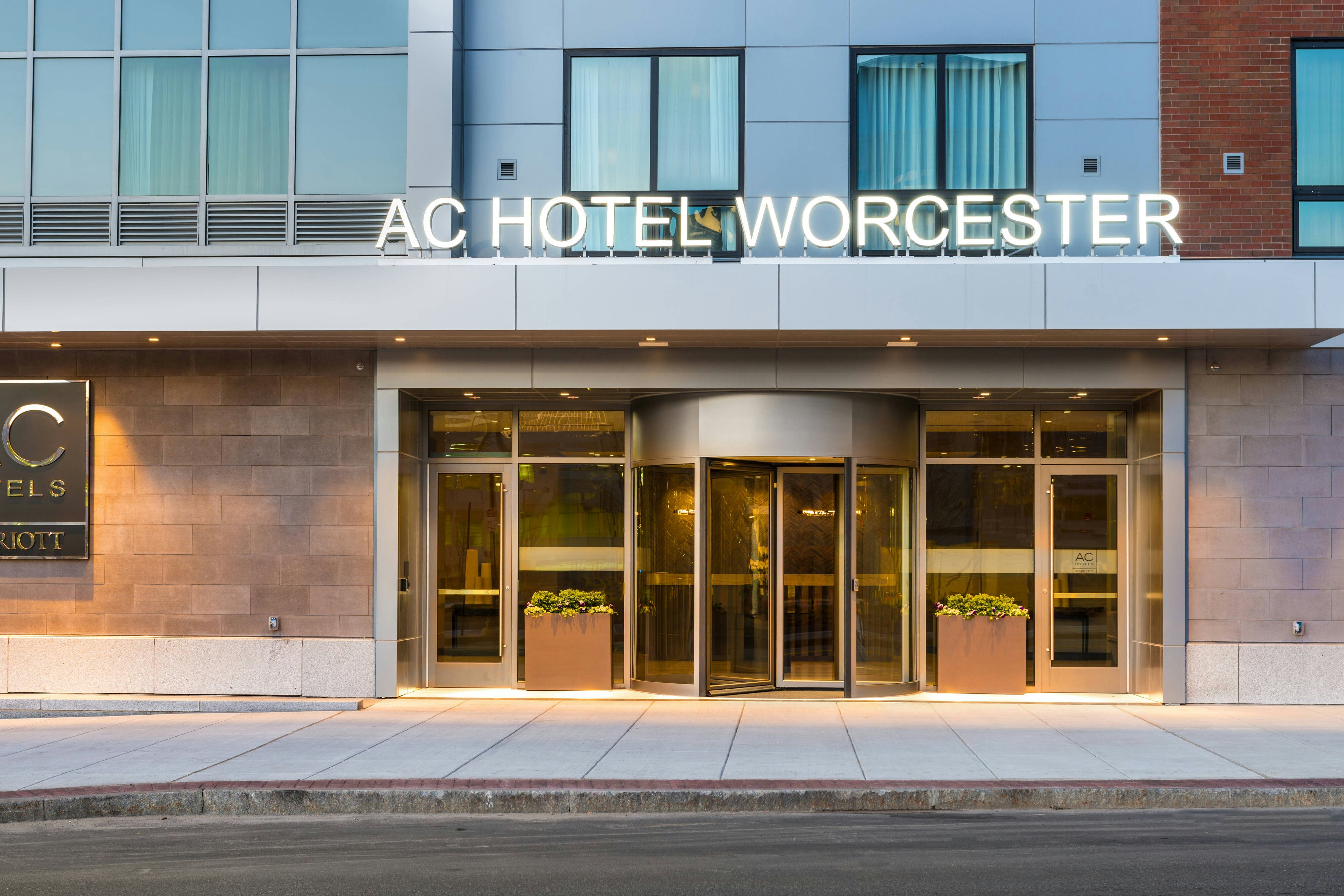Ac Hotel Worcester 1/72