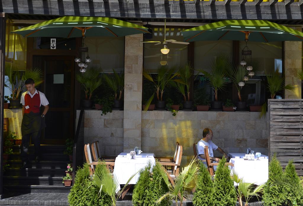 Royal Beach Hotel 28/35
