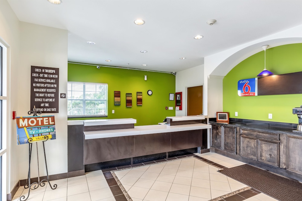 Lobby at Studio6 Orange, TX, ORANGE - TX