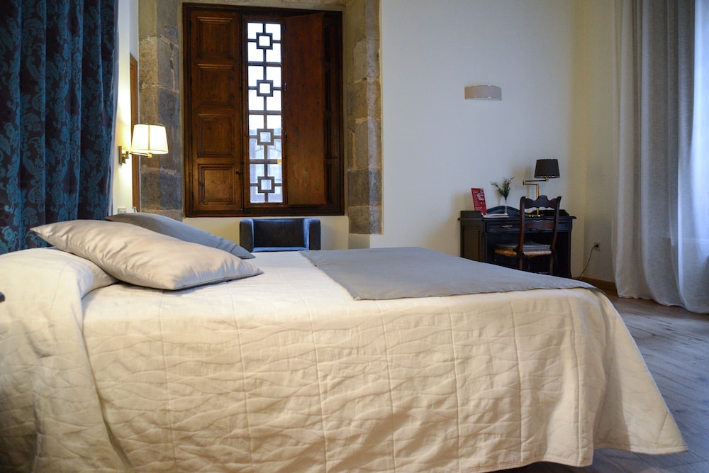 Room, Double Bed, Mountain View