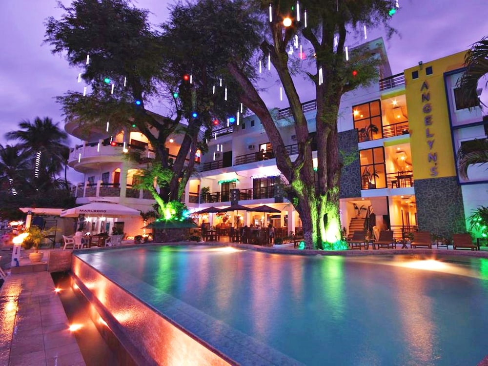 Angelyn S Dive Resort 26/29