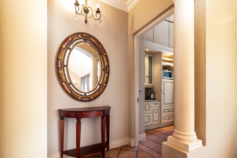 L Ermitage Franschhoek Chateau Villas 5/24