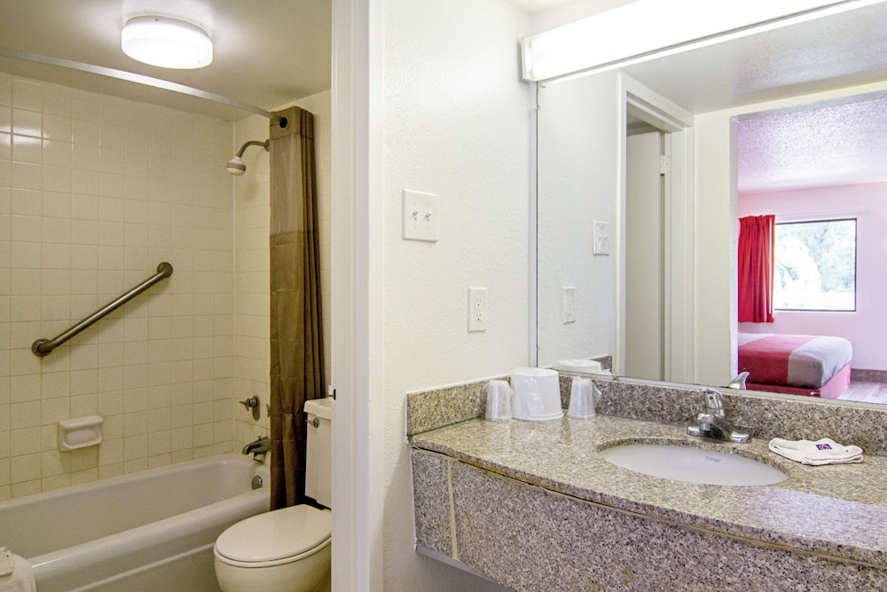Motel6 Starke, FL 45/49