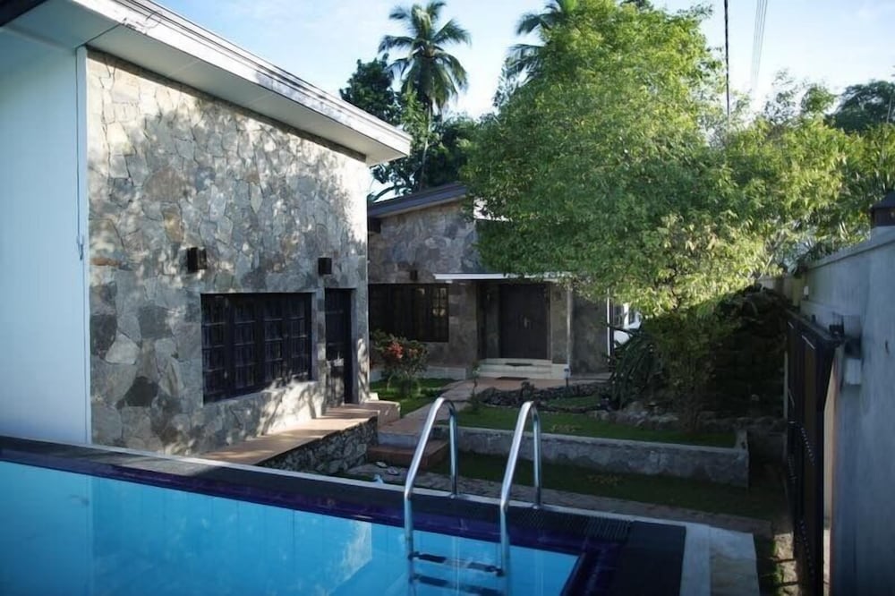Villa Pinnawala 18/50