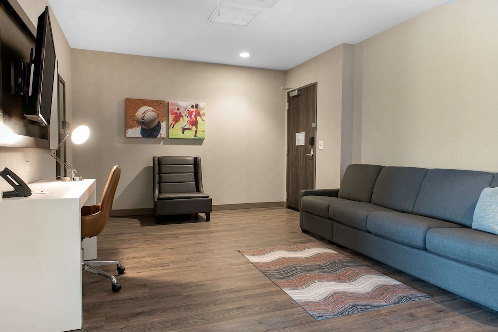 Wyndham Westfield 17/42