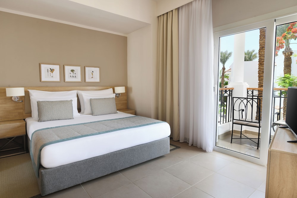 Jaz Fanara Resort and Residence 15/50