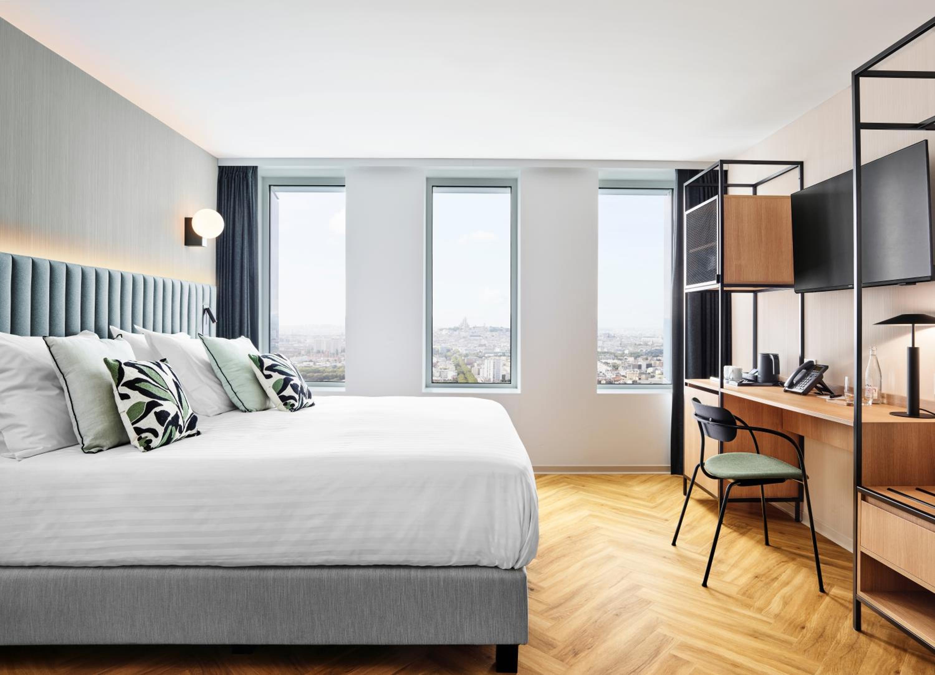 غرفة سوبيريور بسرير مزدوج بإطلالة على المدينة في طابق مرتفع، H4 Wyndham Paris Pleyel 2/6