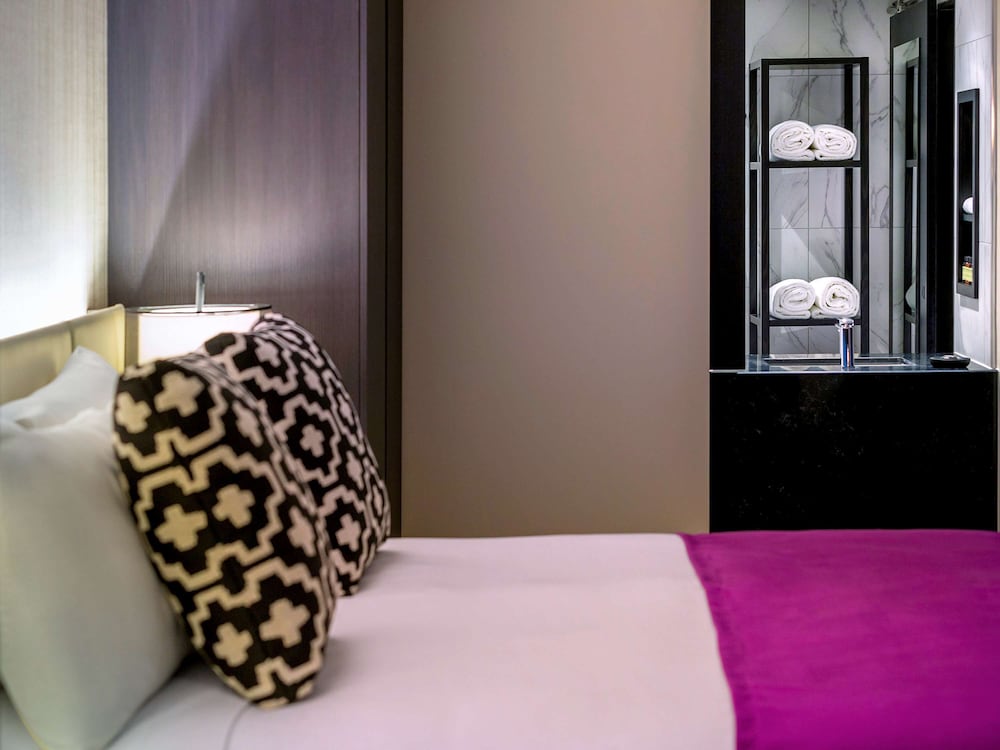 Pullman Melbourne City Centre 14/80
