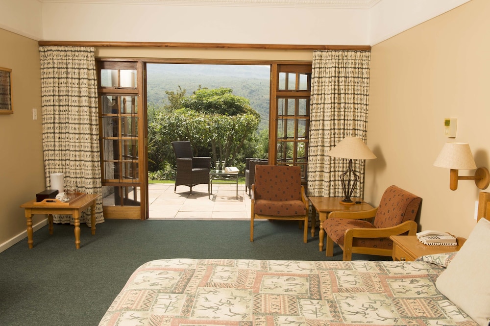 Cathedral Peak Hotel 42/73