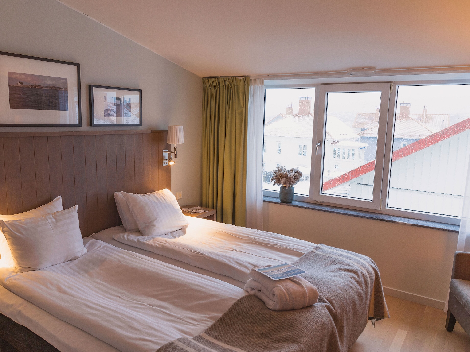 STANDARD, TWIN BEDS