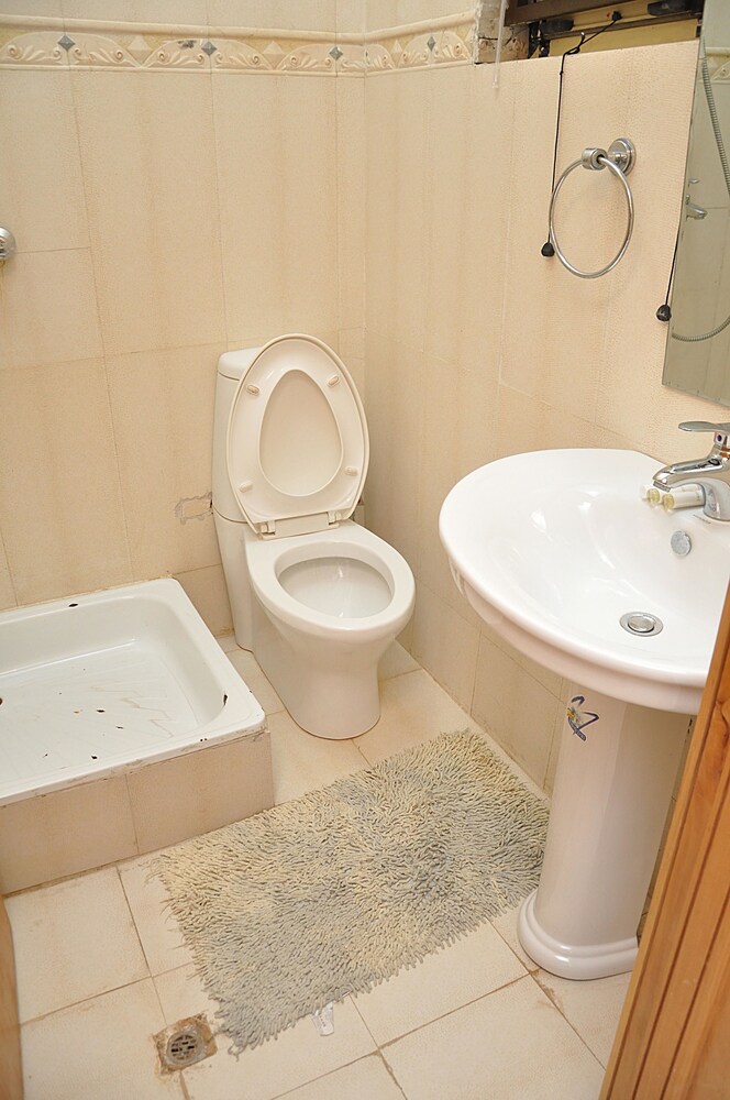 Topaz Luxury Suites & Apartments 39/40