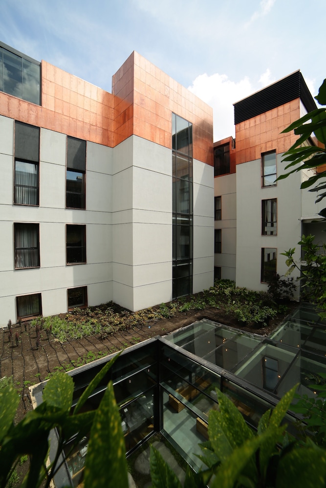 Iota Hotel Tbilisi 58/64