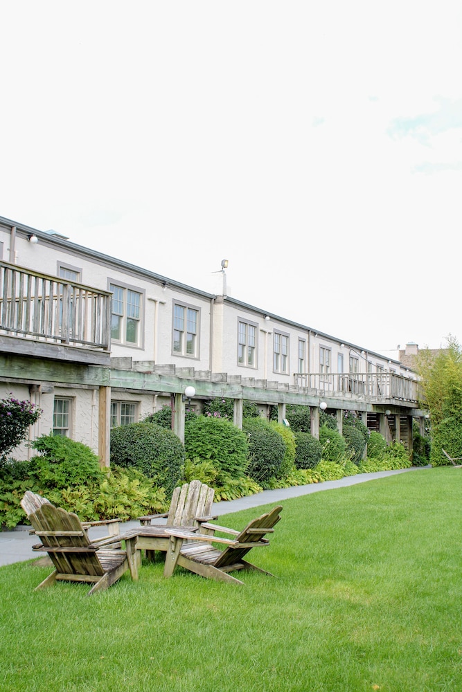 Sole East Resort 45/53