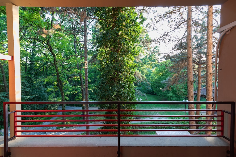 HOTEL M 35/39