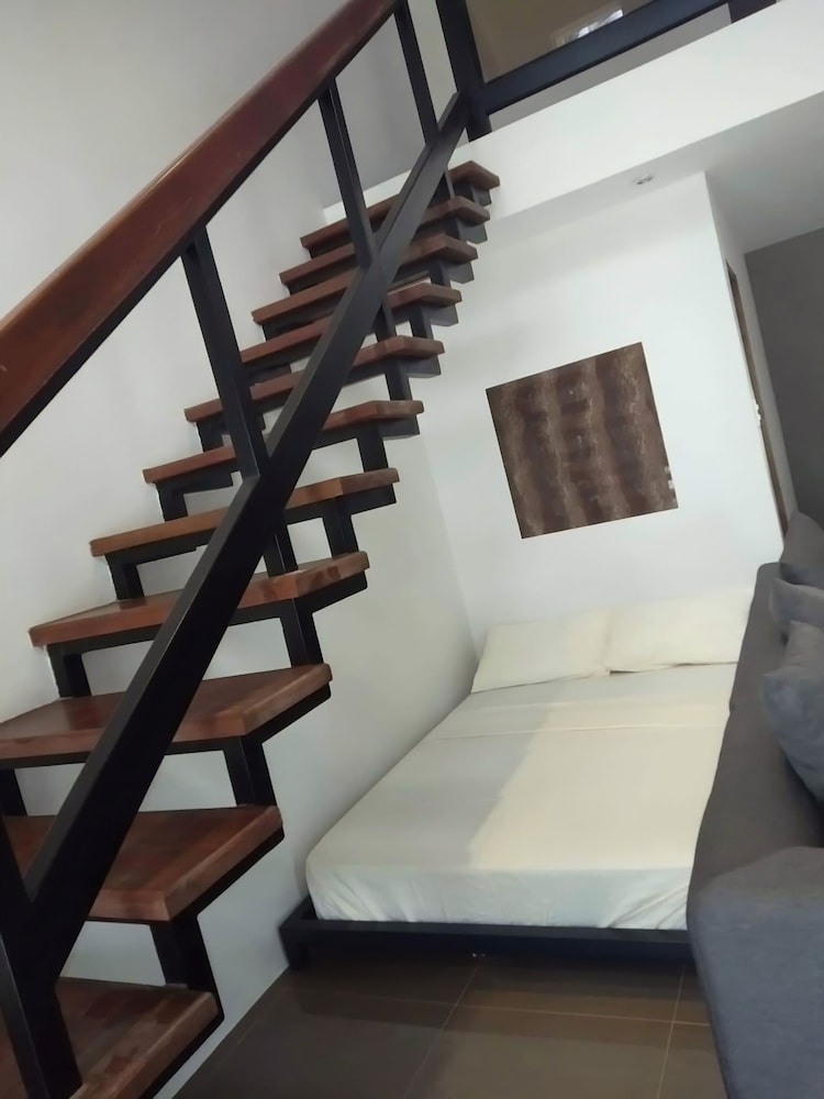 Quest Villa 18/50