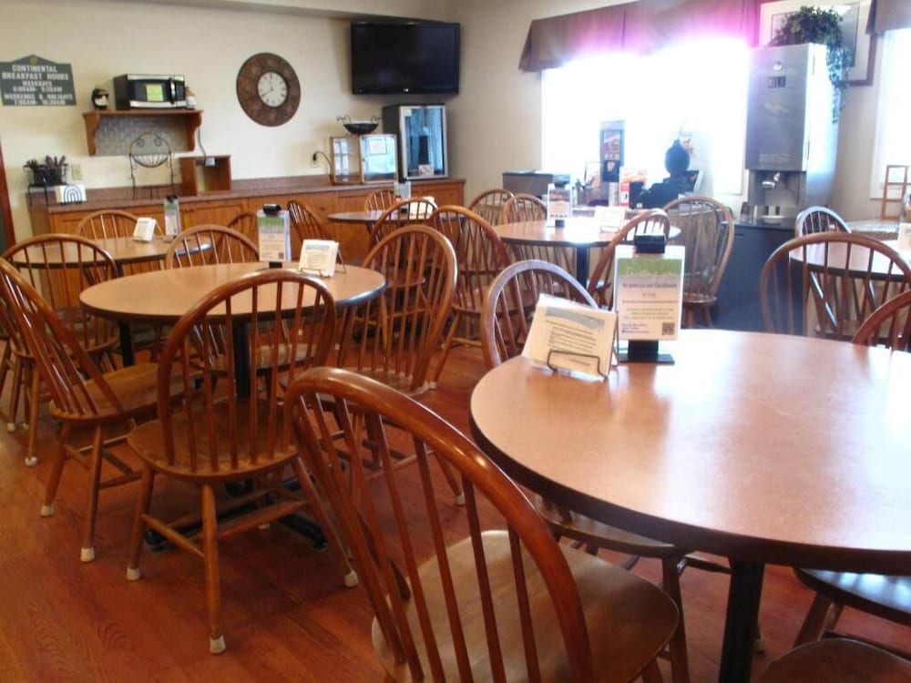 Coastal Inn Halifax 50/60