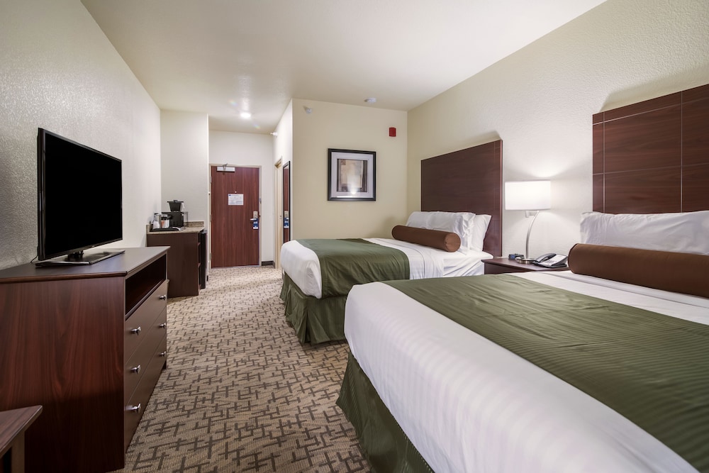 Cobblestone Hotel and Suites Victor 9/52