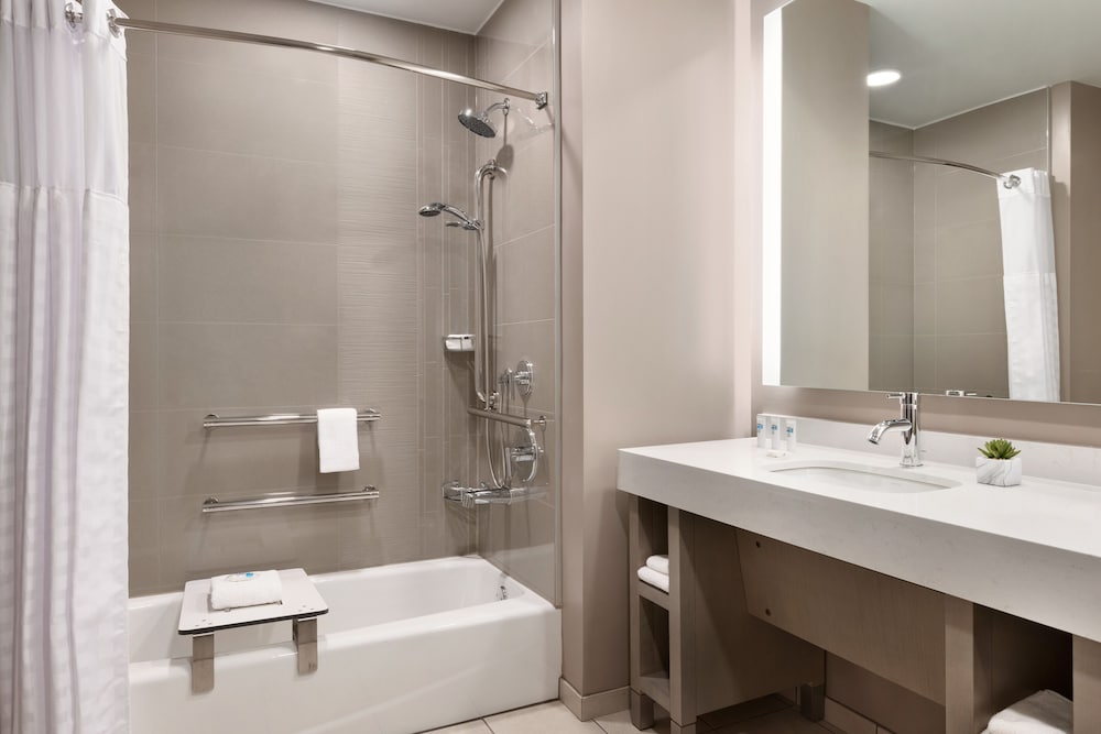 Hyatt House Atlanta Perimeter Center 44/47