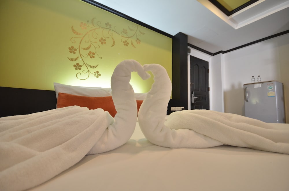 The Heritage Hotels Sathorn 12/24