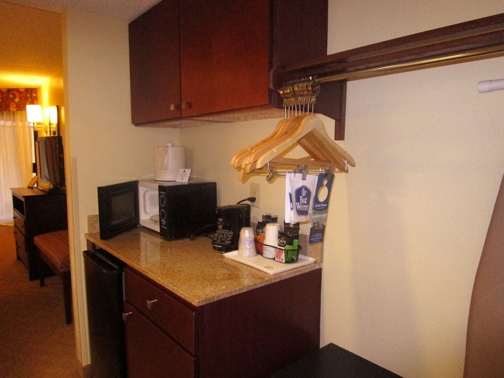 Best Western Oak Manor 22/32