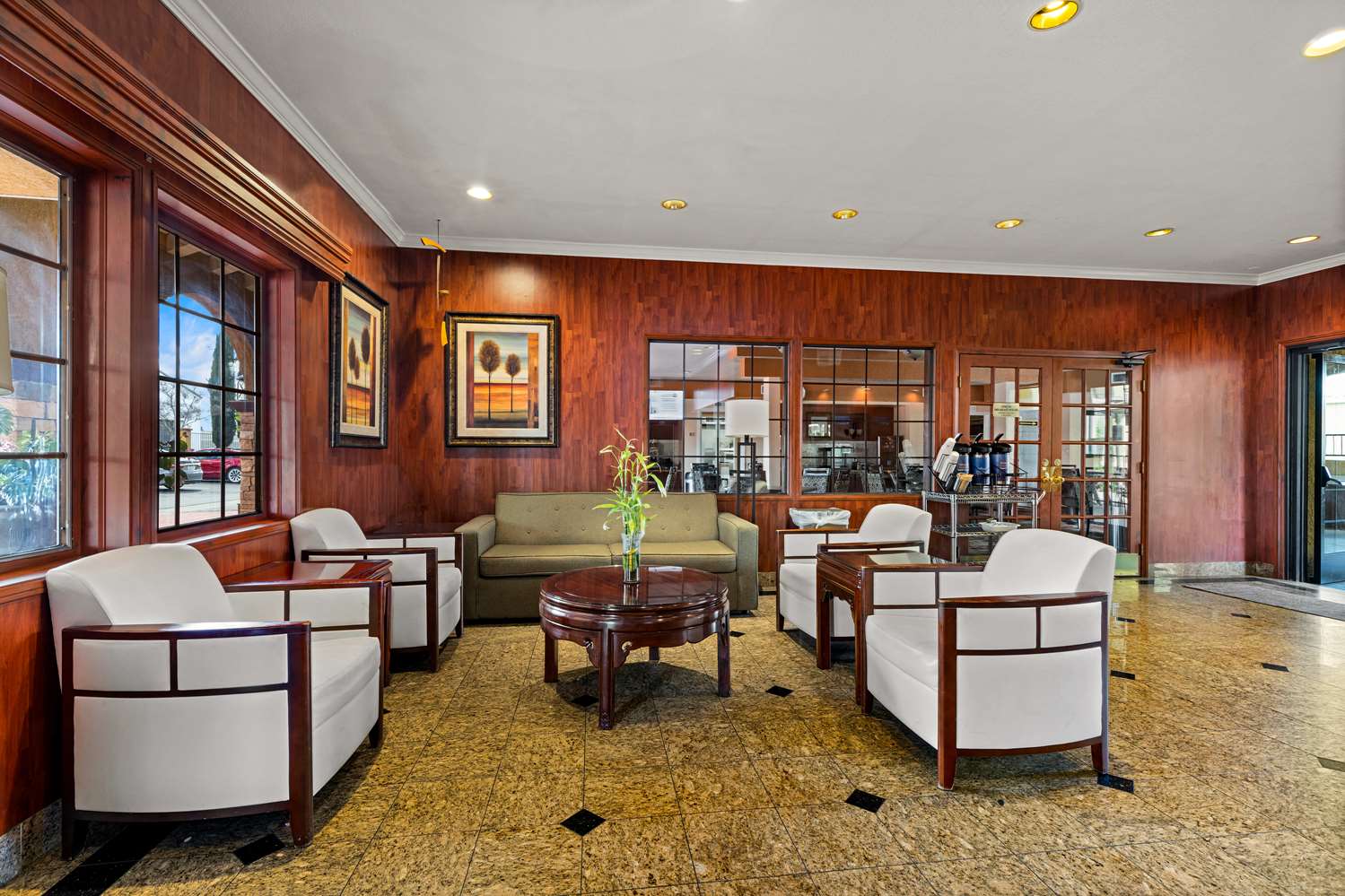 Best Western Moreno Hotel & Suites 16/25