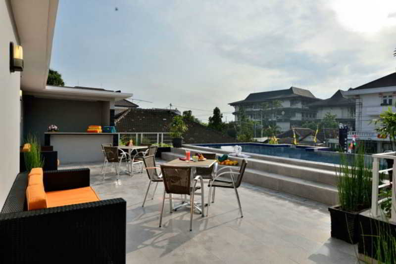 Top Malioboro Hotel 2/18
