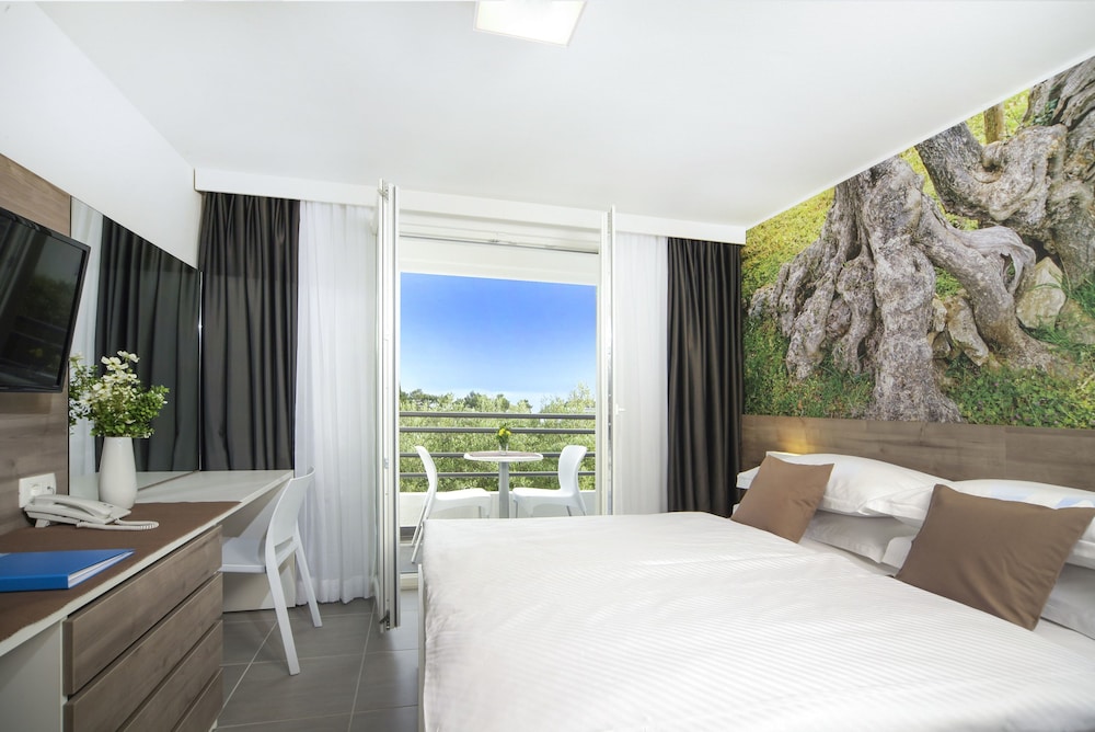 Bluesun Hotel Neptun 10/50