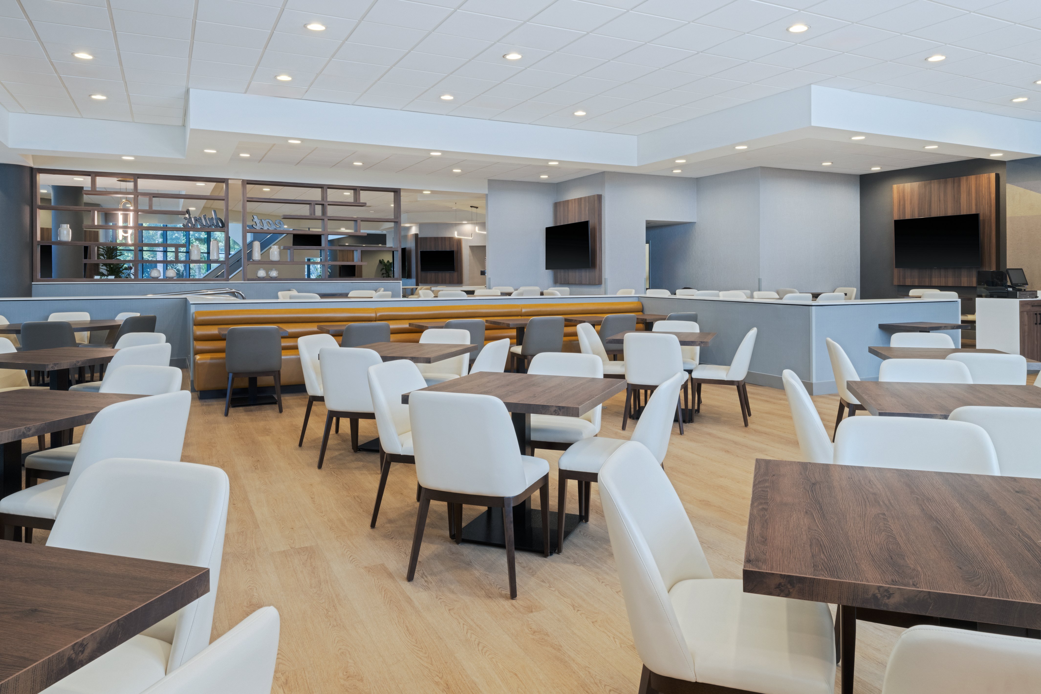 Holiday Inn Torrance 51/72