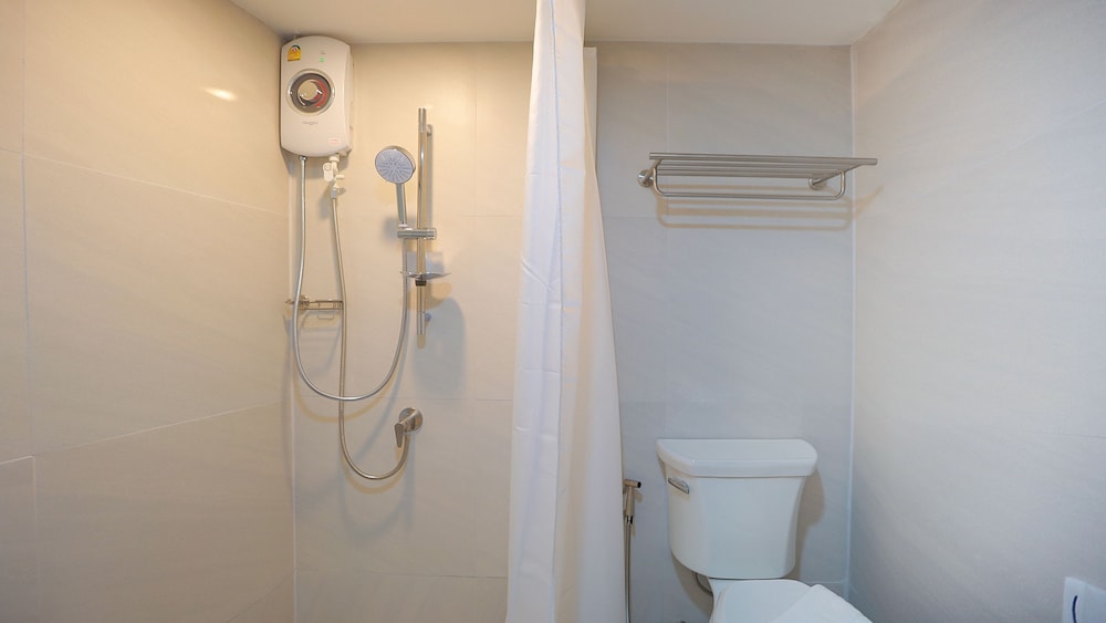 B2 Rangsit Boutique & Budget Hotel 27/28