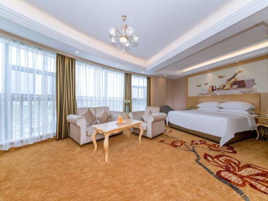 Vienna International Hotel (Enshi Cultural Center Airport) 27/39