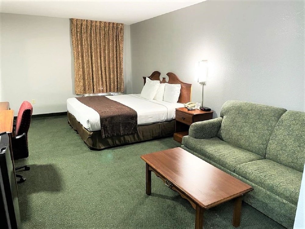Star City Inn Suites 18/45