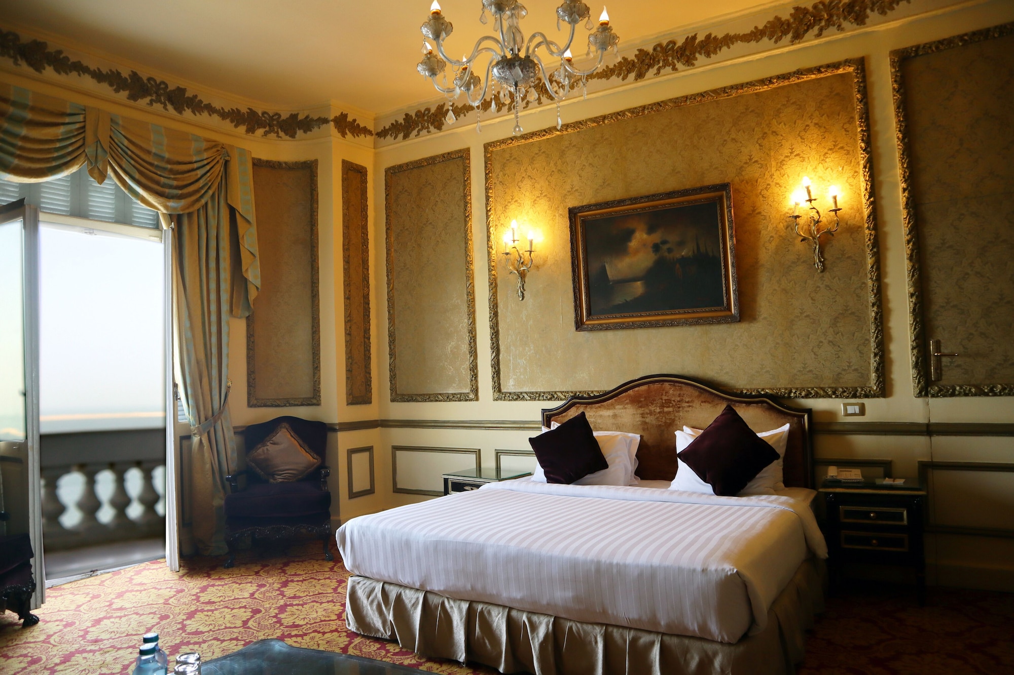 Golden Royal Suite Sea View