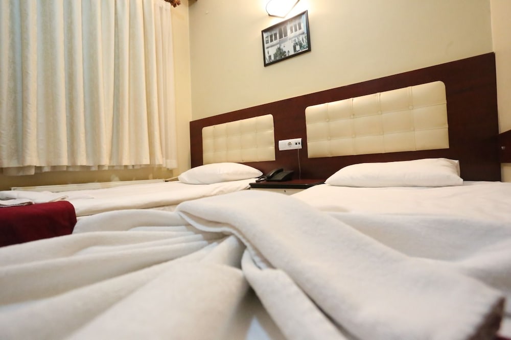 Sena Hotels 16/63
