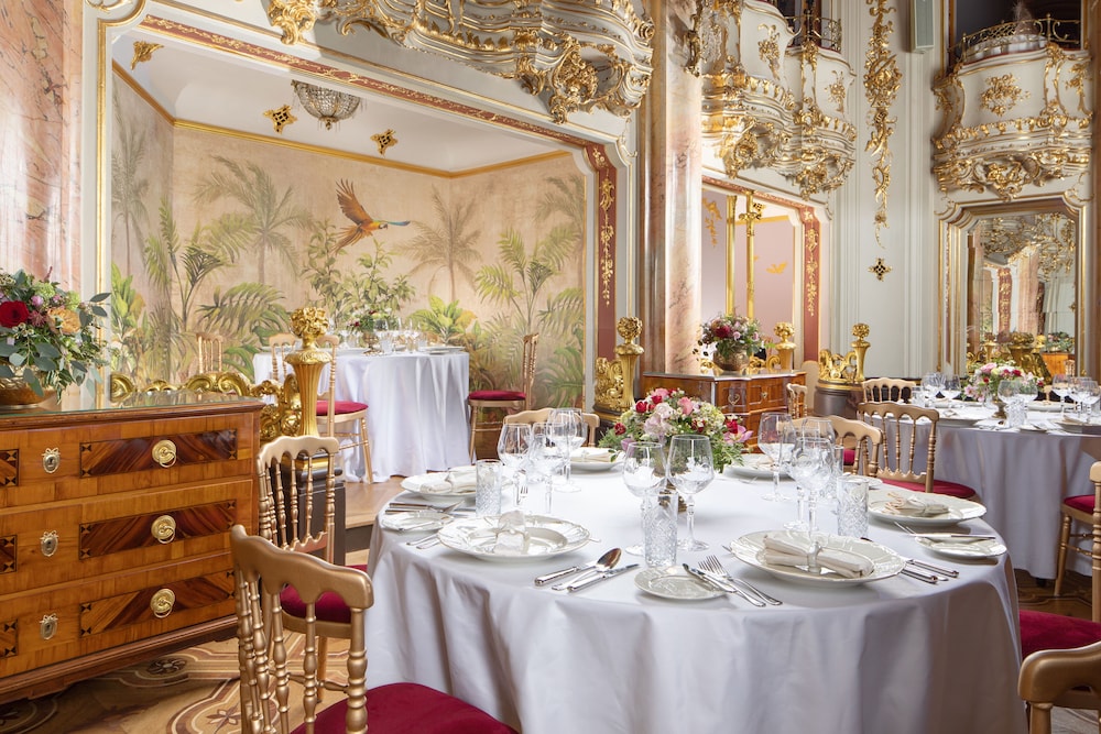 Grand Hotel Bohemia 33/50