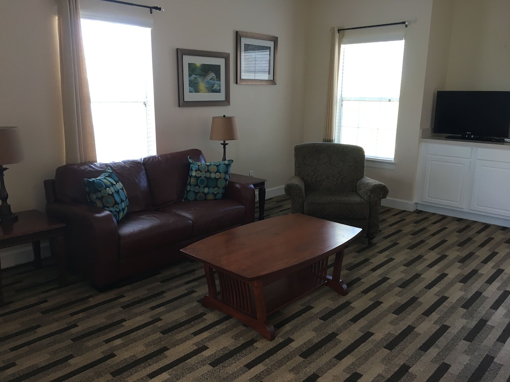 Kemah Boardwalk Inn 17/50