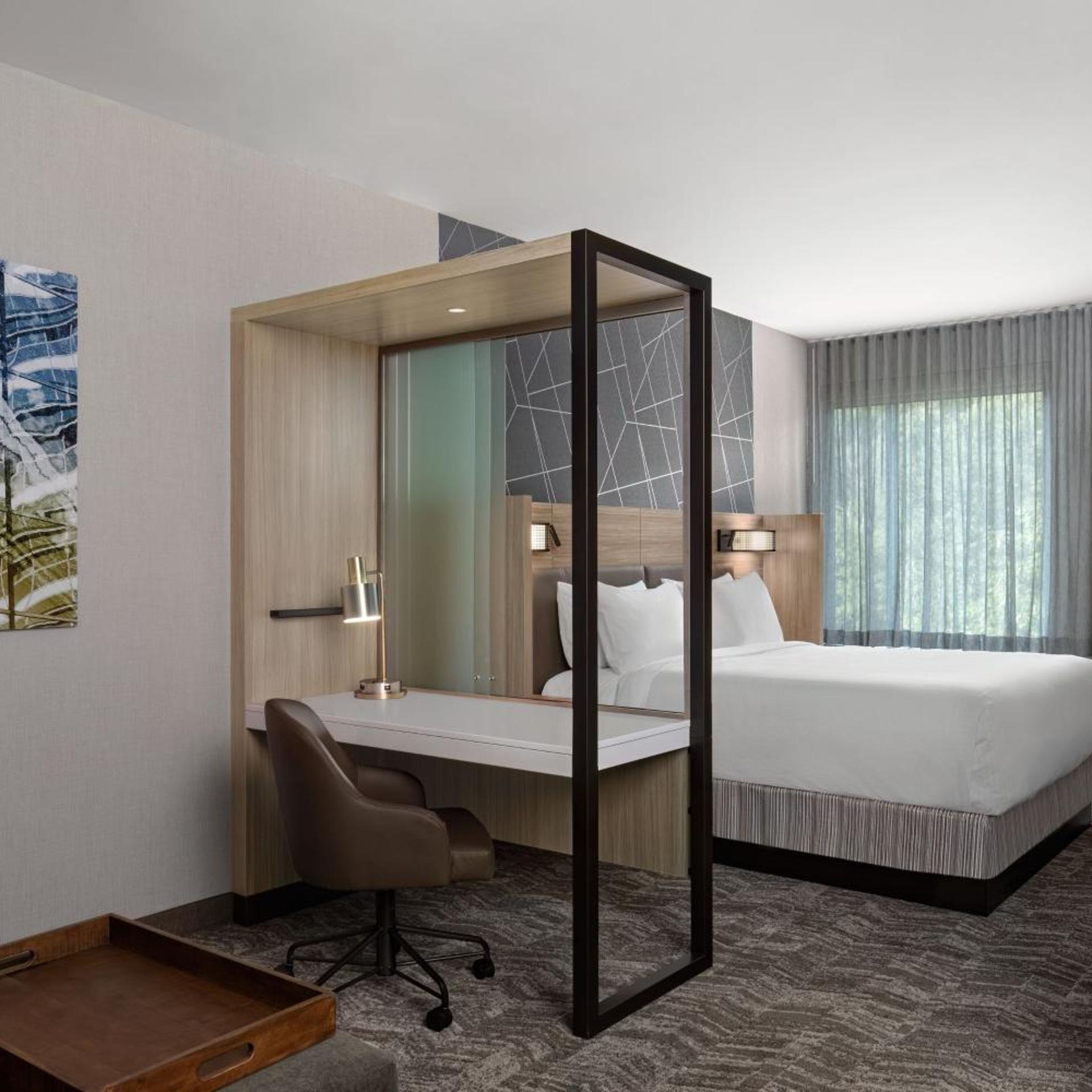 Suite, King Bed, Trundle Bed, Water View, Sofa