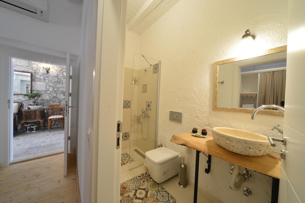 Krem Hotel 44/50