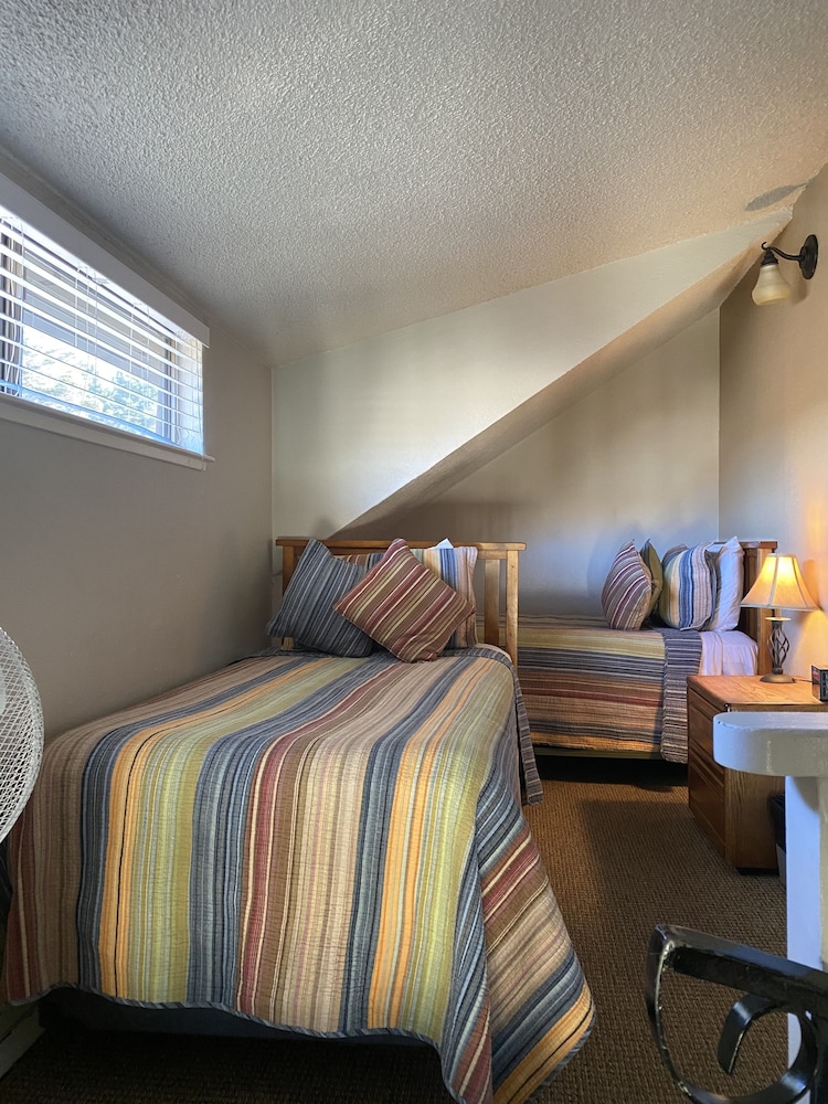 Tahoe Lakeshore Lodge & Spa 18/62