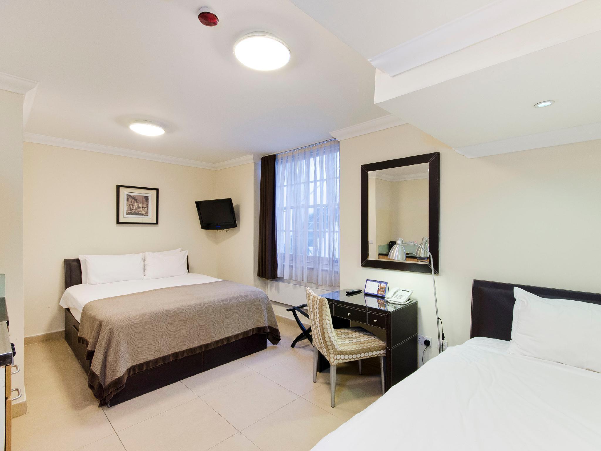 Room, Triple, 1 Double and 1 Single Bed