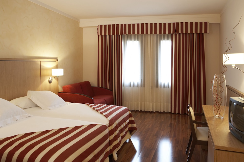 Duran Hotel And Restaurant 17/50