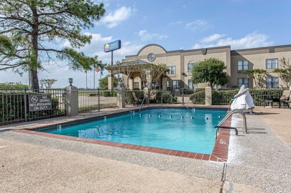 Quality Inn Suites Durant 8/28