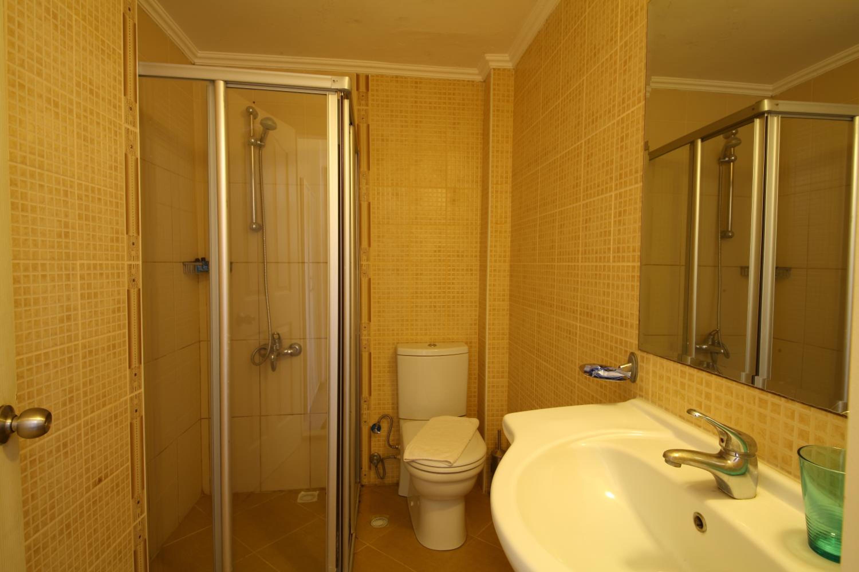 Acem Hotel 46/50