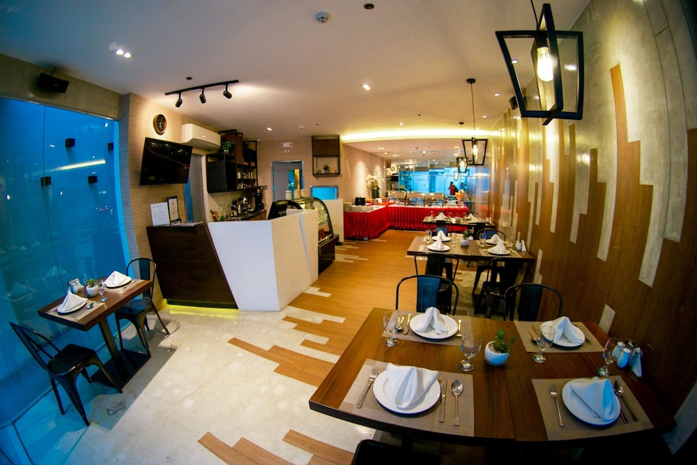 Zerenity Hotel Suites 24/28