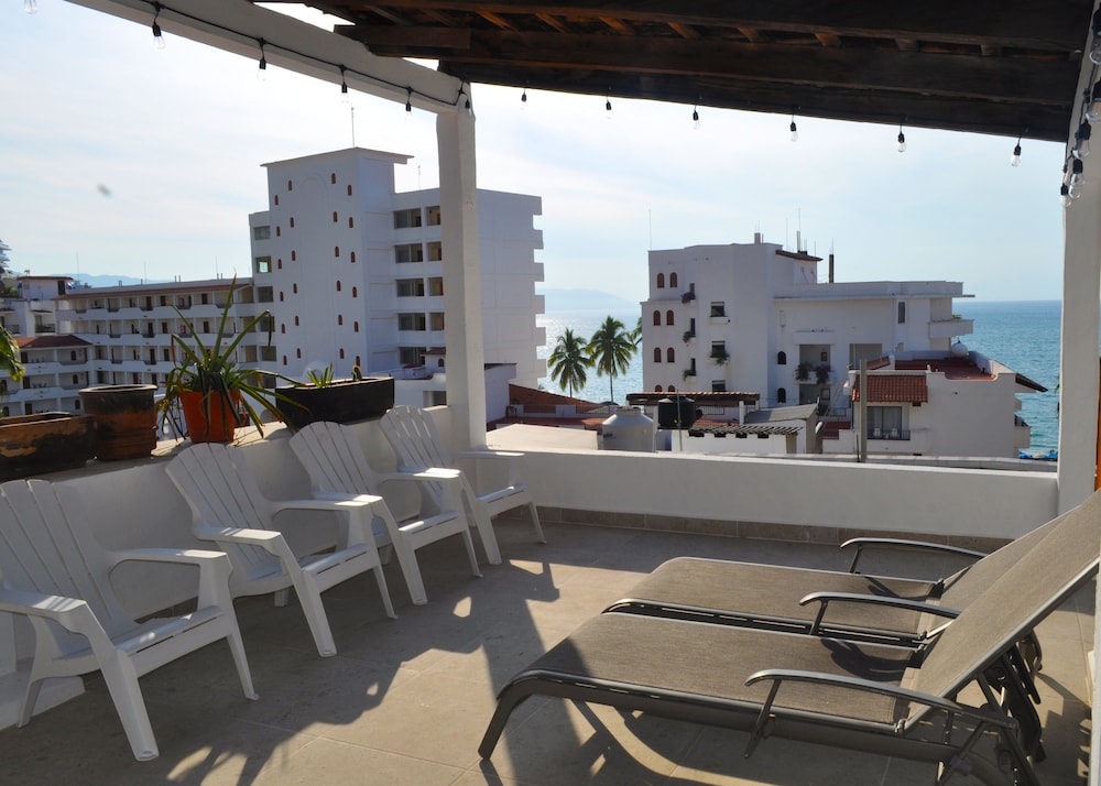 Hacienda Vallarta - Los Muertos Beach 42/44