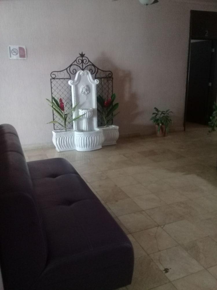 Hotel Villa Fontana 30/46
