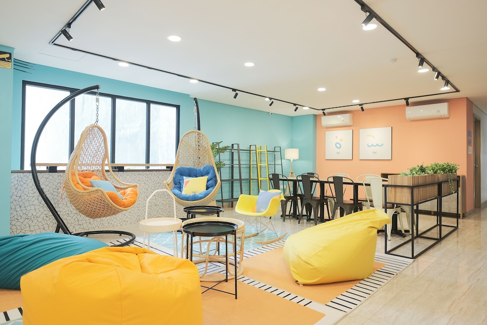 Sans Hotel Puri Indah Jakarta 46/62