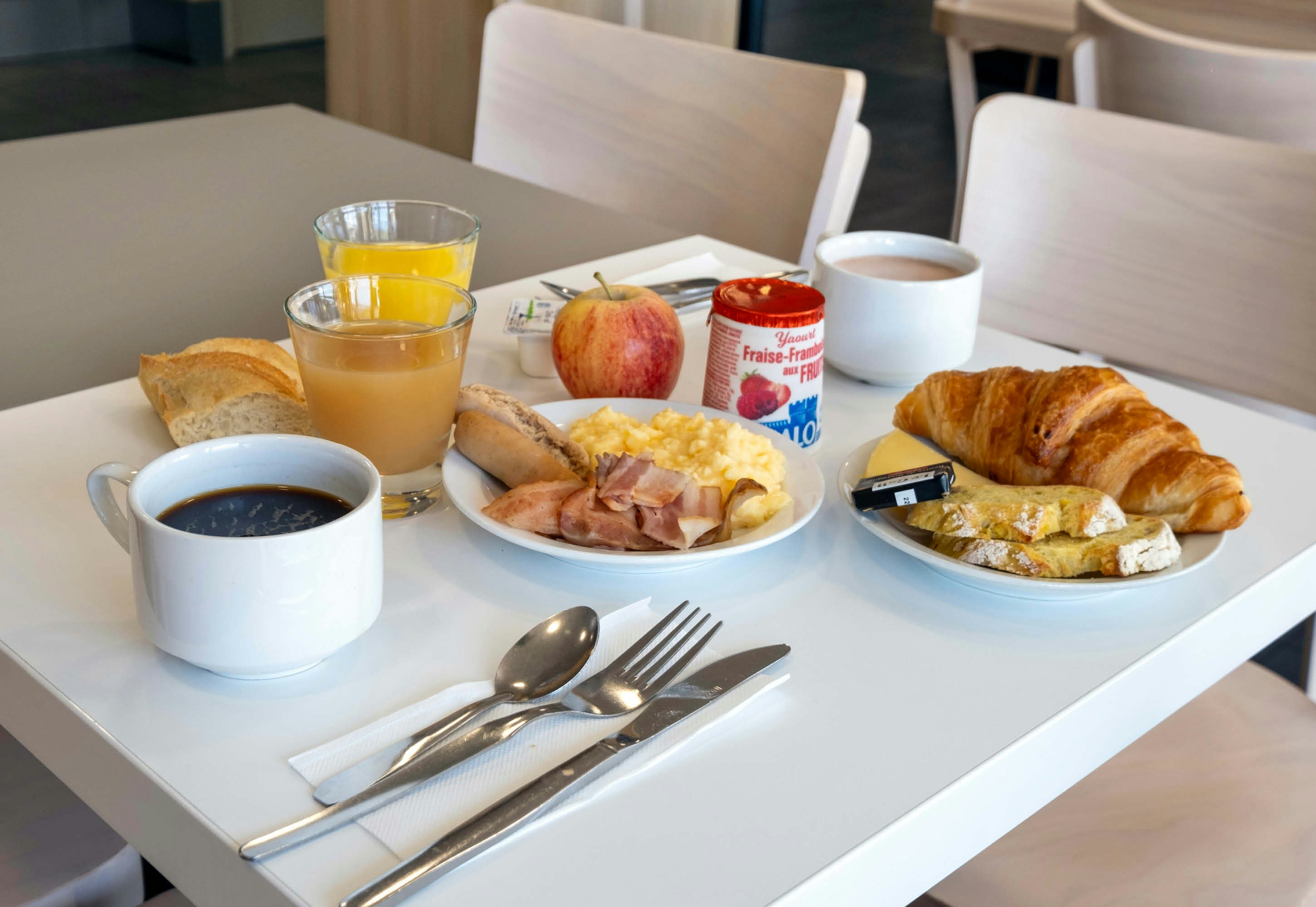 B&B HOTEL Niort Marais Poitevin Est 13/17