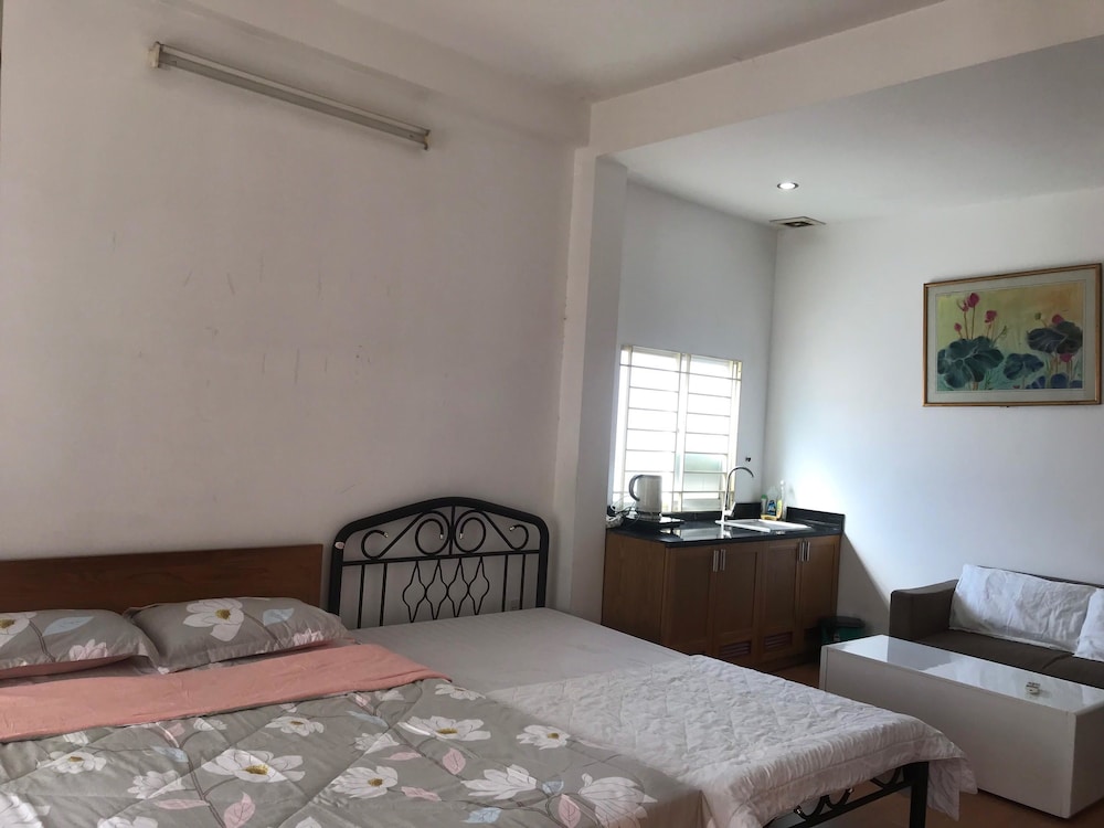 Smiley Apartment 3 23/50
