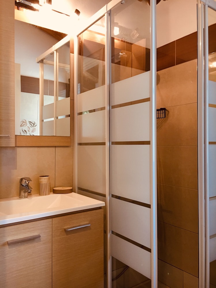 Ilaeira Mountain Resort 50/50