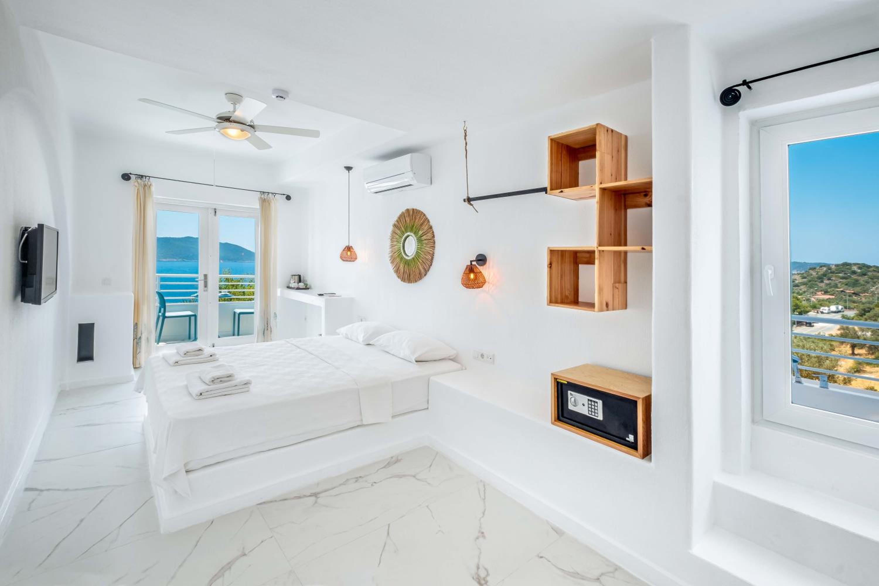 Premium, Double Bed, Sea View, Outdoor Jetted Tub, Corner